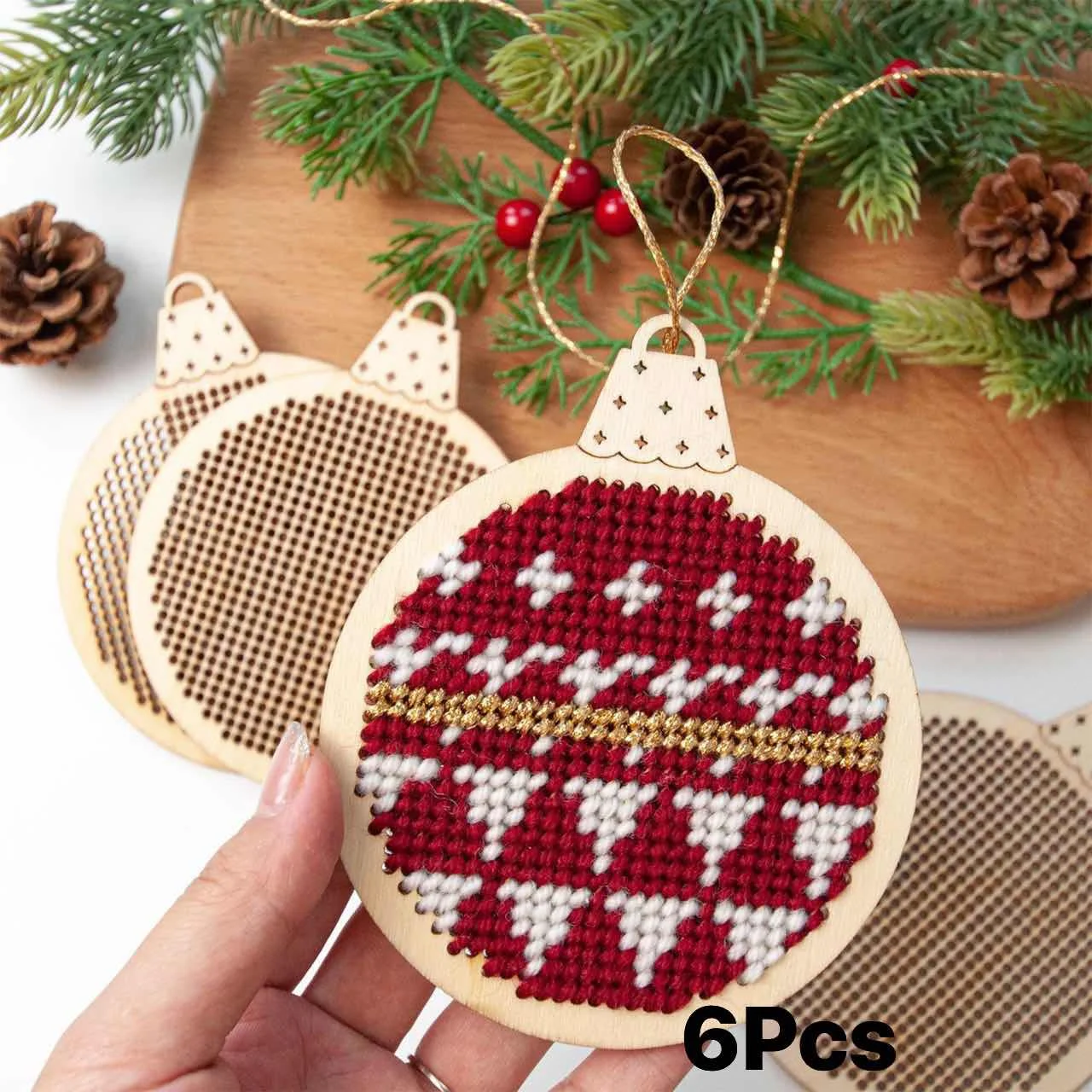 Embroidery Xmas Tree - 12 Piezas de Adornos de Madera