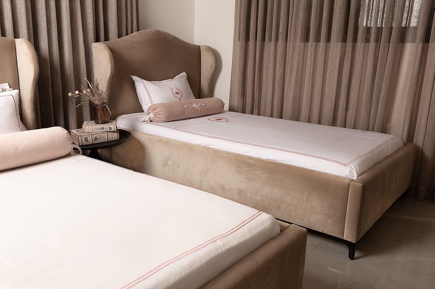 Juego de Ropa de Cama Mail's H - Embroidery Towel reseña y precio