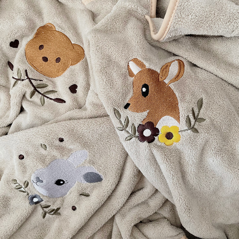 Capas de lana Coral para niños - Embroidery Towel reseña y precio